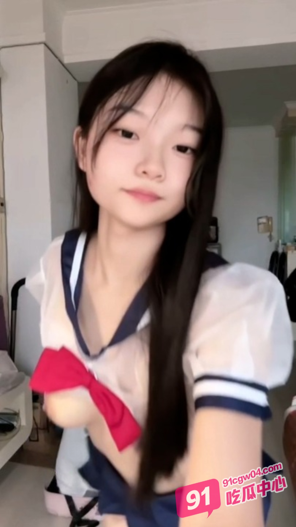 抖音网红 萌大奶 发骚视频让你血脉偾张 巨乳肥臀妖娆舞姿一对巨乳抖不停! 配图3