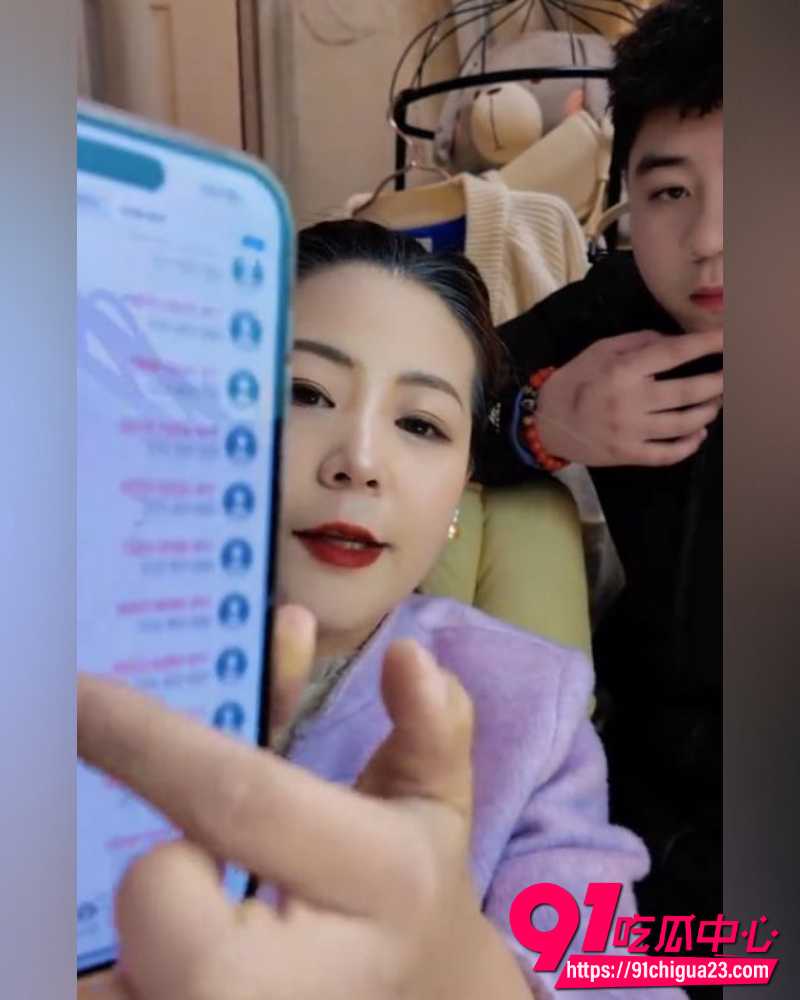 河南小网红韩玉佩 50