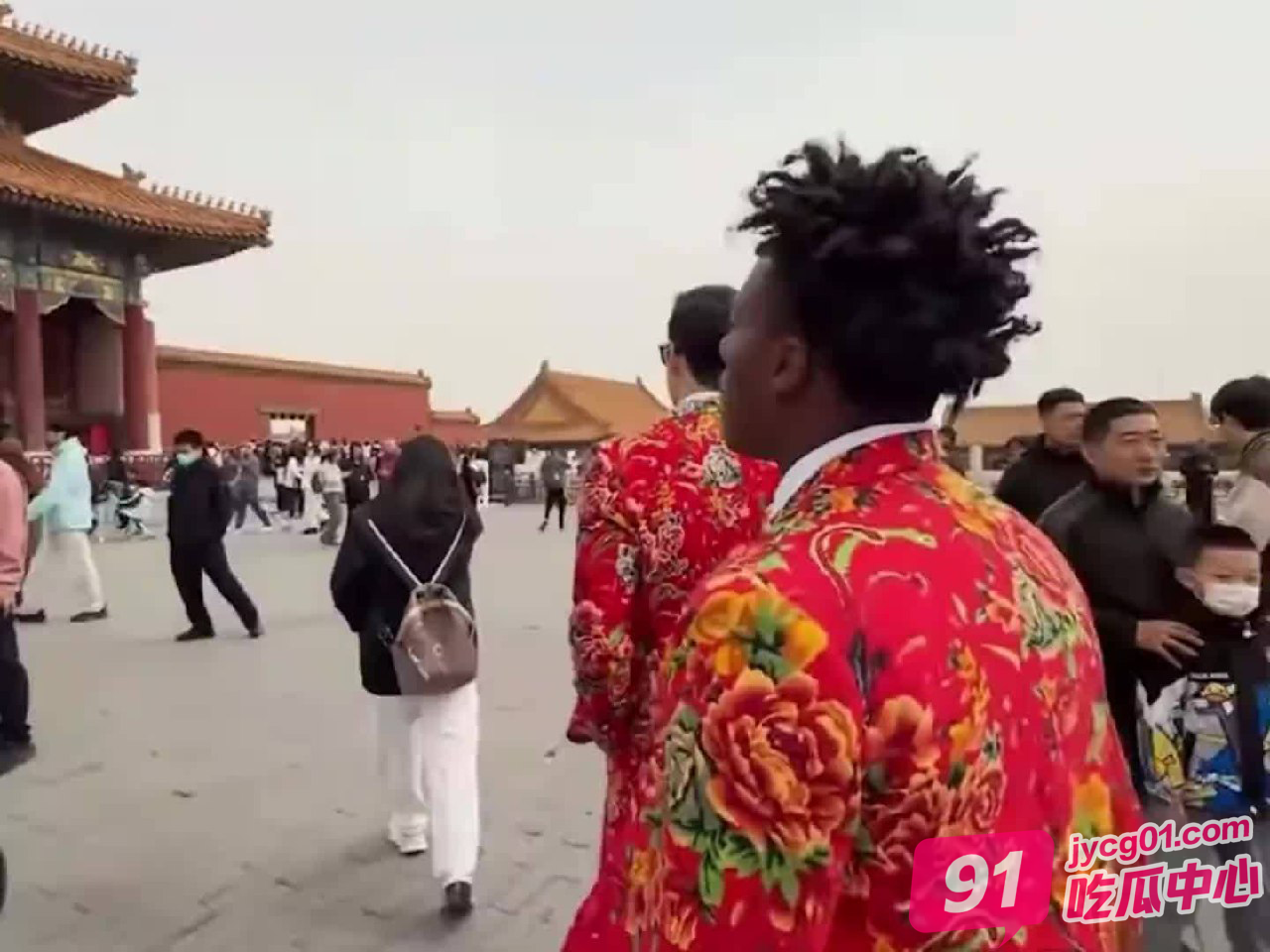 甲亢哥上海直播打破西方对中国滤镜 外网：6小时打破外媒所有谎言 配图6