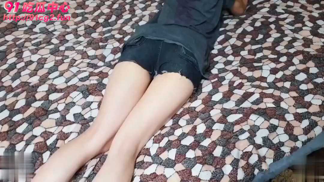你是真的饿了 什么都吃 很久没有性生活的女同学主动要求同居 这是要宠幸我了吗？