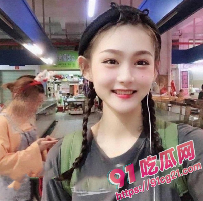 华中师范大学学妹因高利贷 室友介绍破处交易 出售第一次视频泄漏