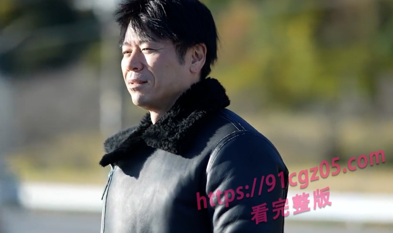 性感机车辣妹！男子离婚夜店释放压力邂逅夜店兔女郎 机车上直接开干