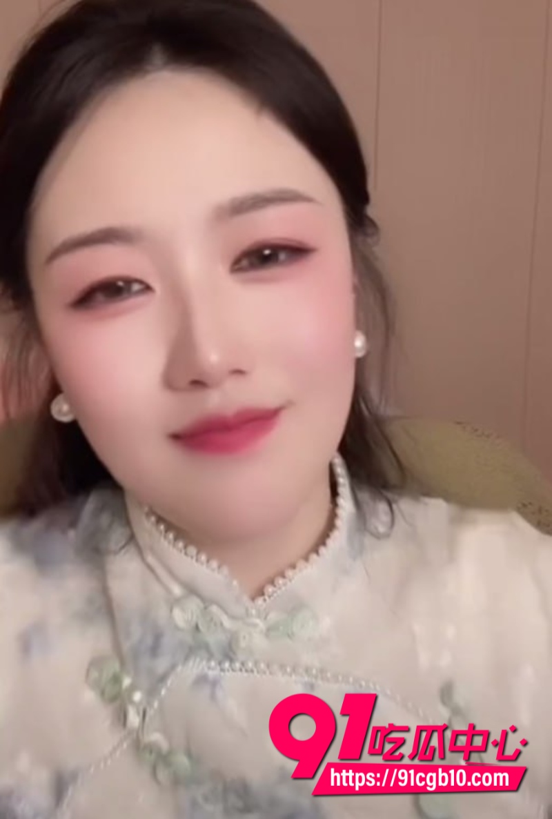 抖音直播擦边新赛道？？娇喘做福利7