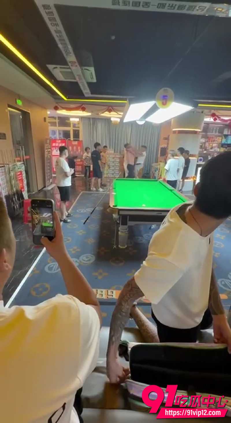 湖南永州道县台球厅打架现场 1