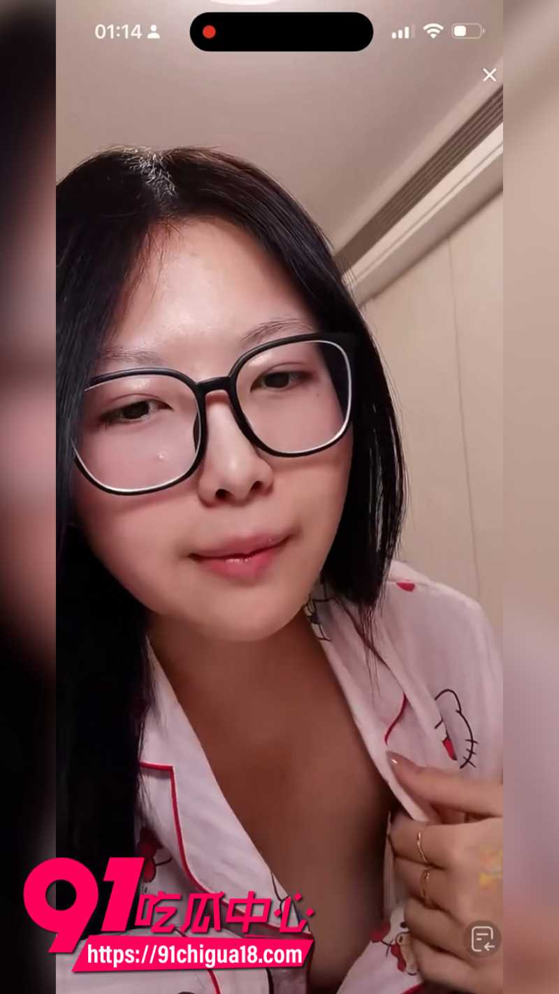抖音快手网红擦边直播漏点闪现露奶合集1