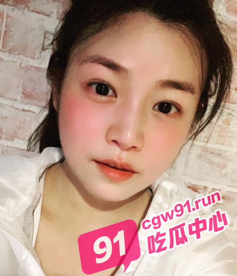 云南女大学生王建平 被调教成淫荡玩物 极品馒头逼都被操肿了！