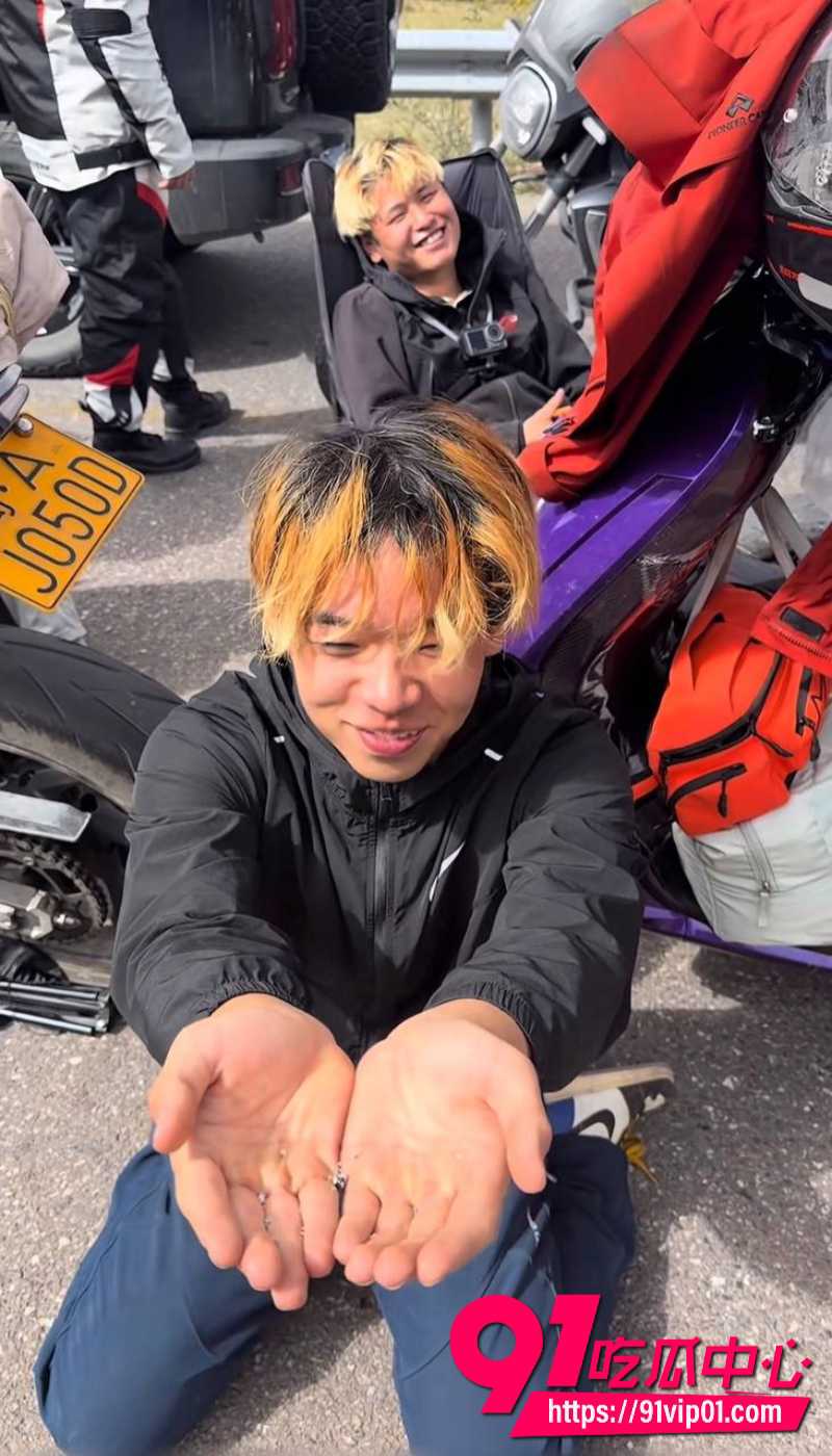 小伙车祸3 小伙车祸3