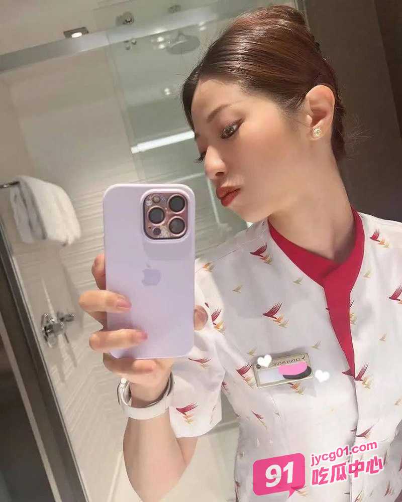 空姐偷情闺密老公 表面高雅空姐 私下却和闺蜜同吃肉棒！ 配图4