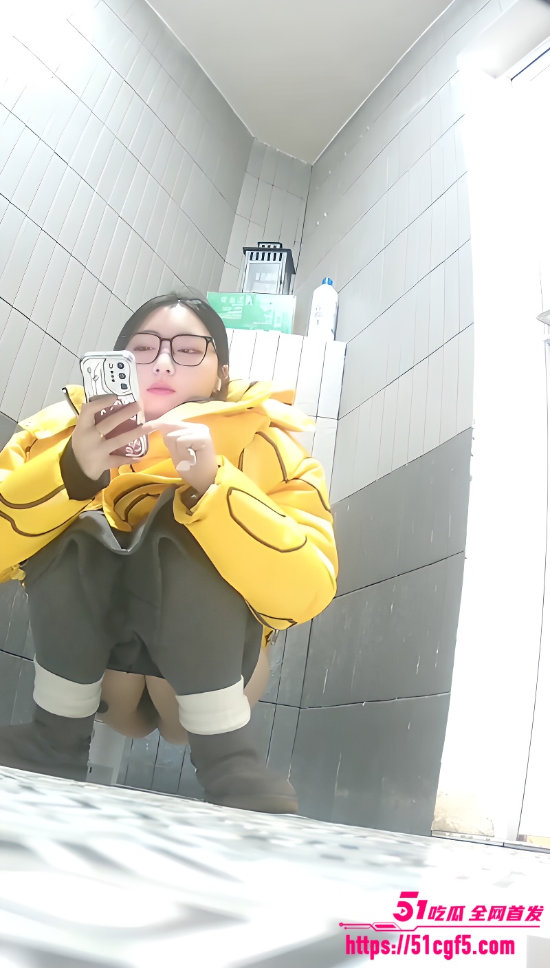 商场女厕全景偷拍1 商场女厕全景偷拍1