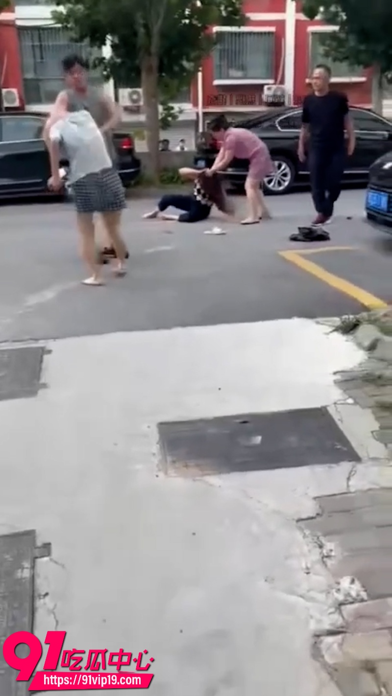 山东德州乐陵嘉诚黄金水岸小区发生一起持刀抓小三事件0 山东德州乐陵嘉诚黄金水岸小区发生一起持刀抓小三事件0