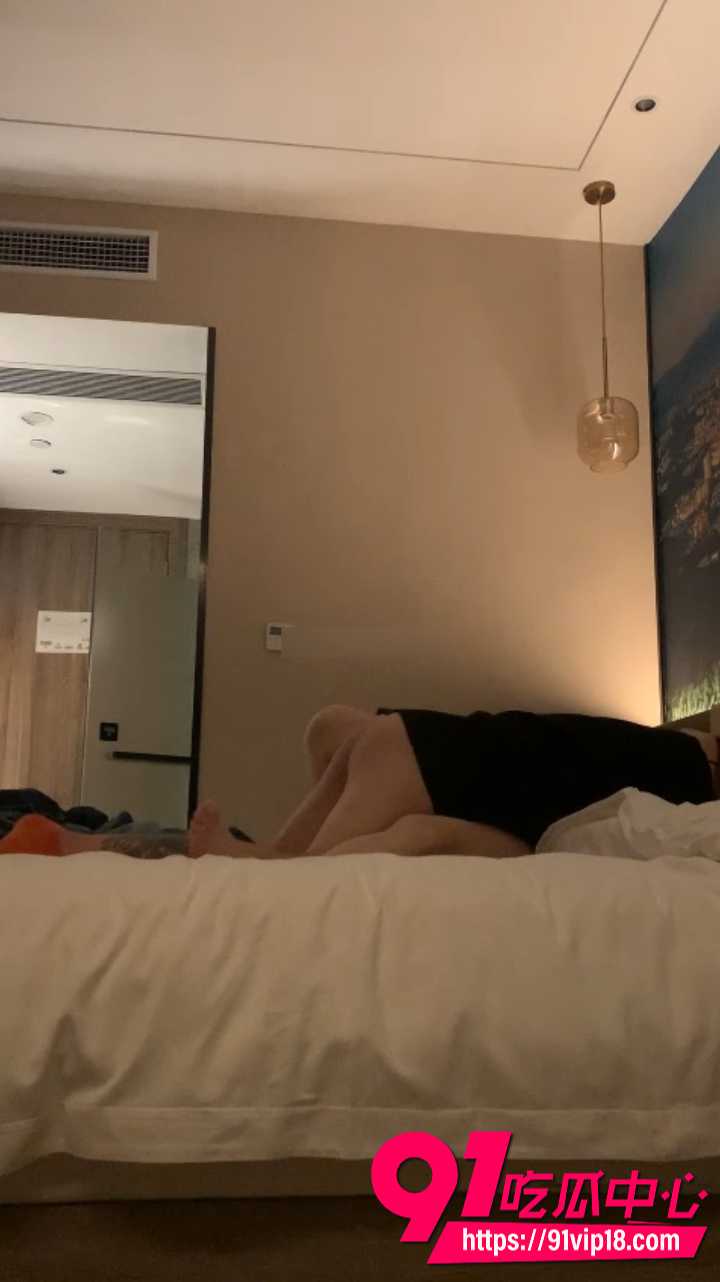 约炮大神约极品牛仔裤美女4