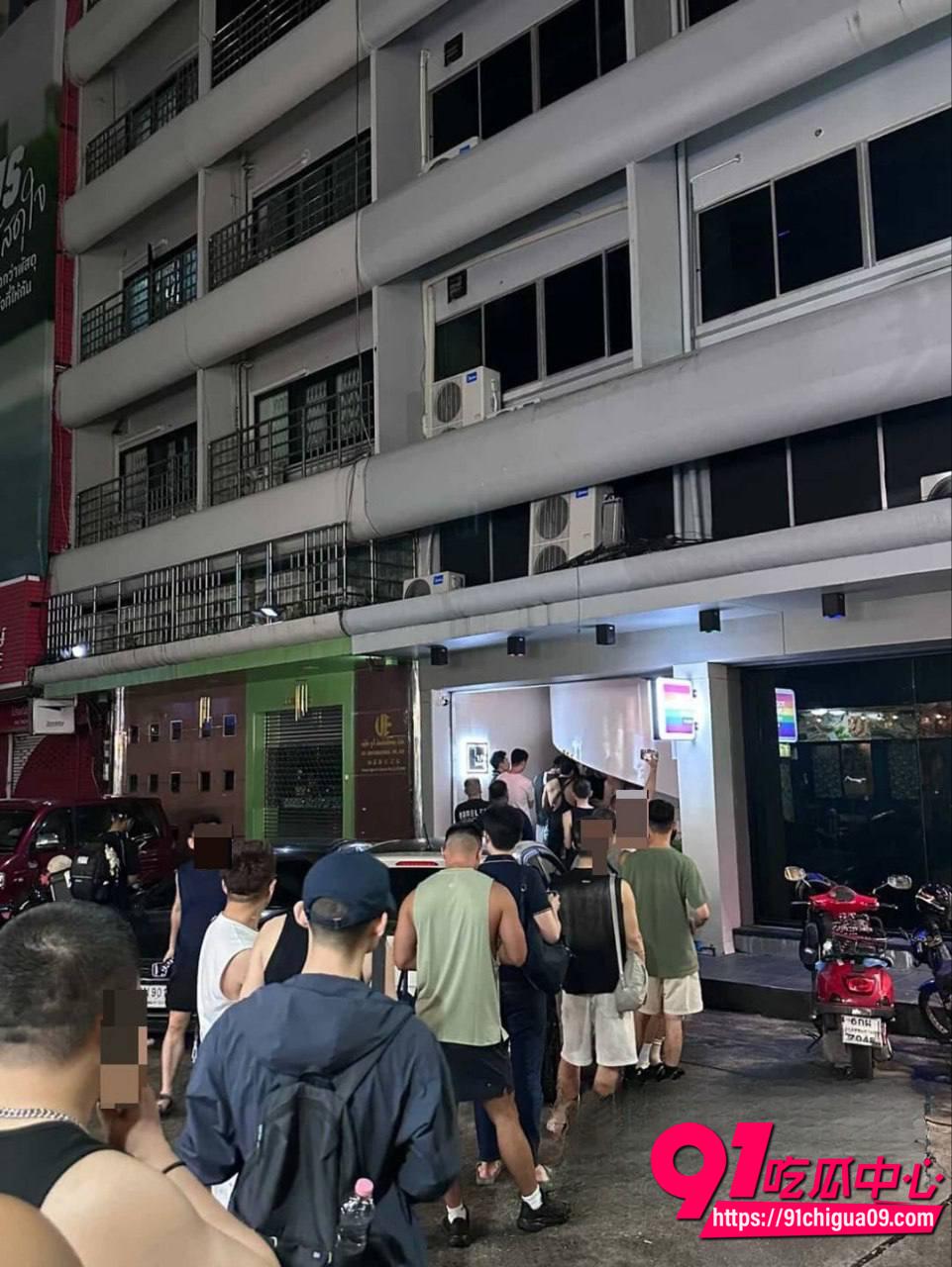 曼谷男同大群P岔肛5