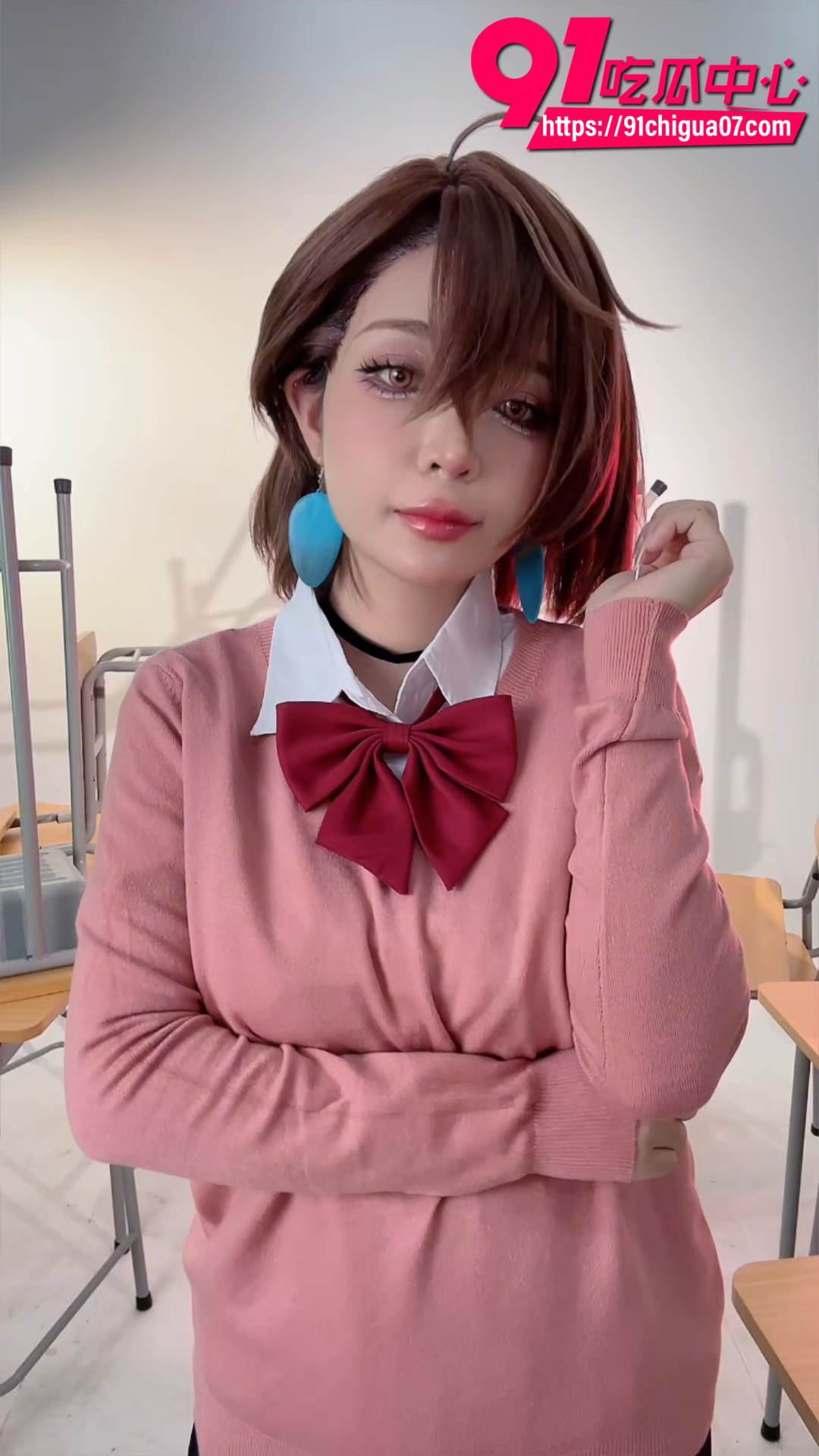 绫濑桃COS校服辣妹3