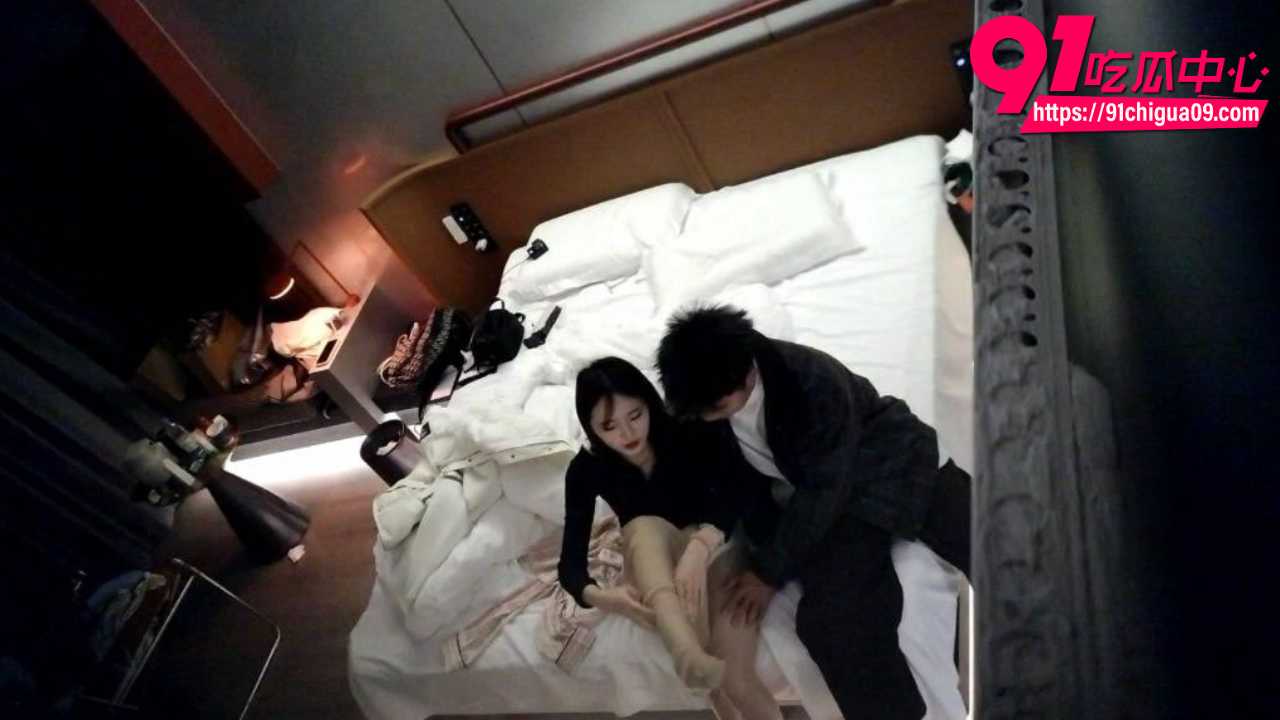 天眼酒店偷拍颜值美女被舔逼渣男狂操1
