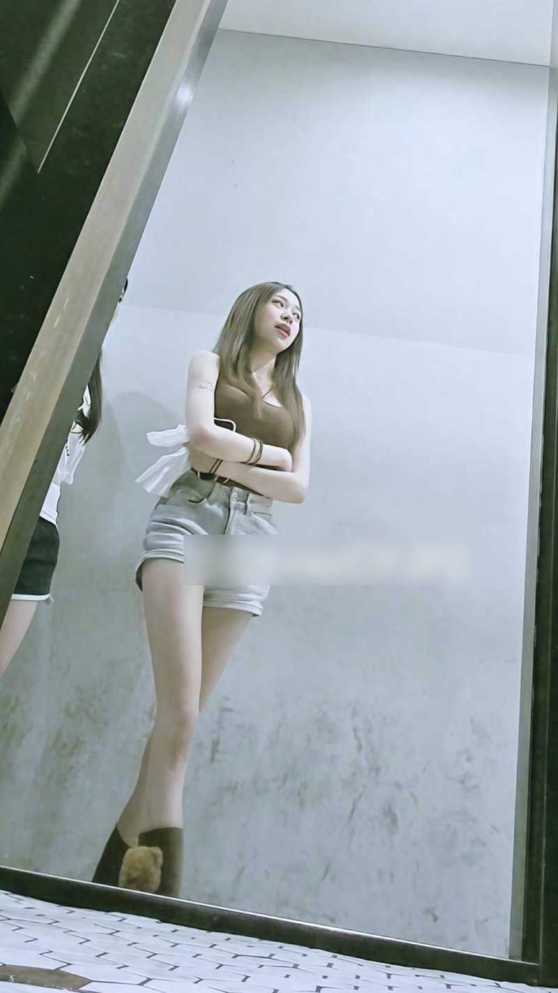 11最美女厕偷拍合集 5