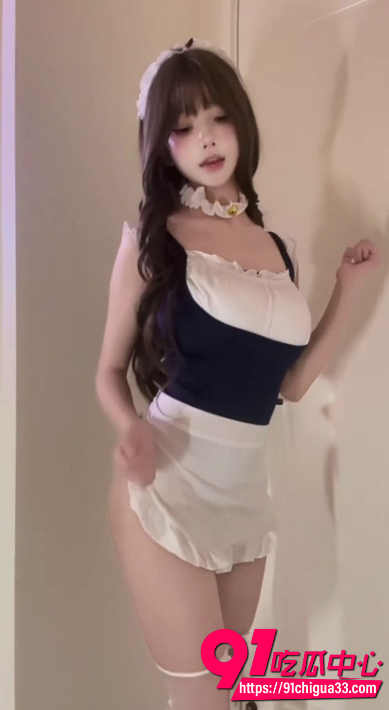 小木町巨乳蜜桃臀诱惑