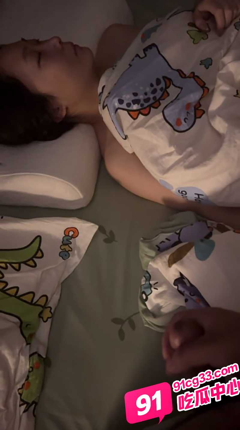 成都极品性奴刘诗雅求组长 乖巧少女欲献身寻主宰 专业口技征服万千