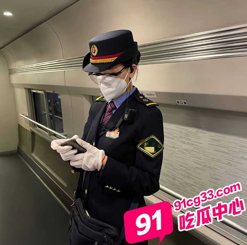 极品高铁女乘务员朱筱盈 白天端庄职业套装 晚上挑逗内衣撕裂的欲女!
