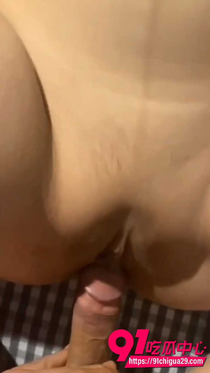 白嫩学生妹张可依和男友性爱视频流出7