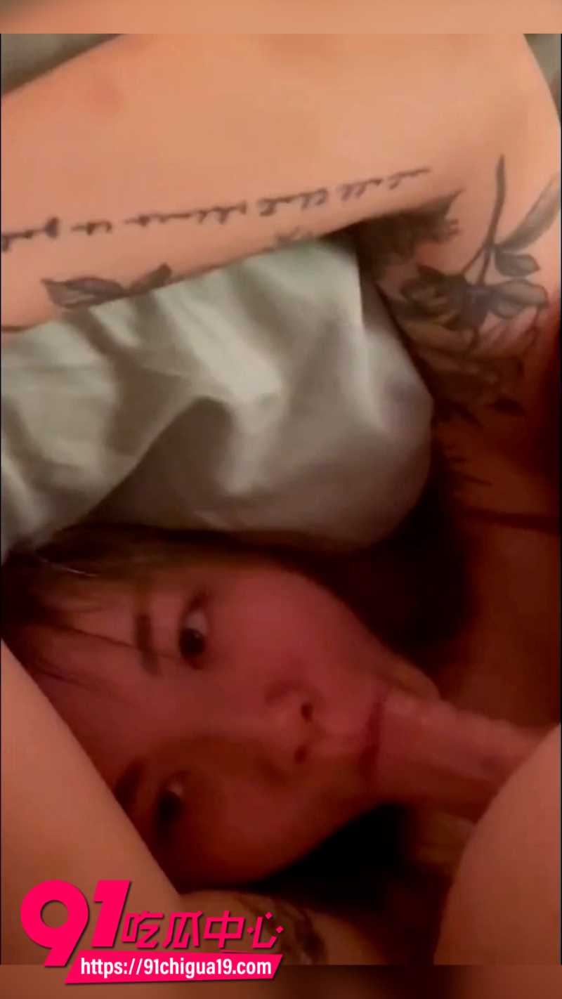 INS女模特Amethyst与前男友自拍性爱视频流出19 INS女模特Amethyst与前男友自拍性爱视频流出19