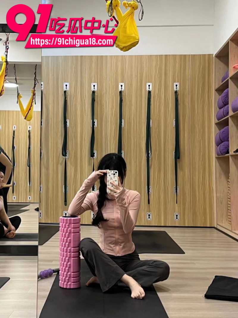 中央民族大学曾金全恋爱期间出轨前女友跟异性暧昧被女友怒锤79