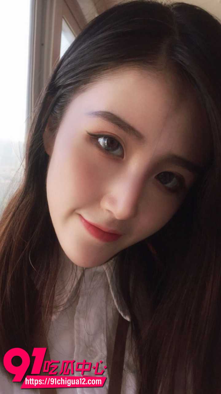 湖南长沙反差婊李昕玉裸贷视频泄漏2