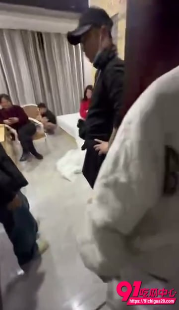 潮汕全家上酒店抓奸视频4