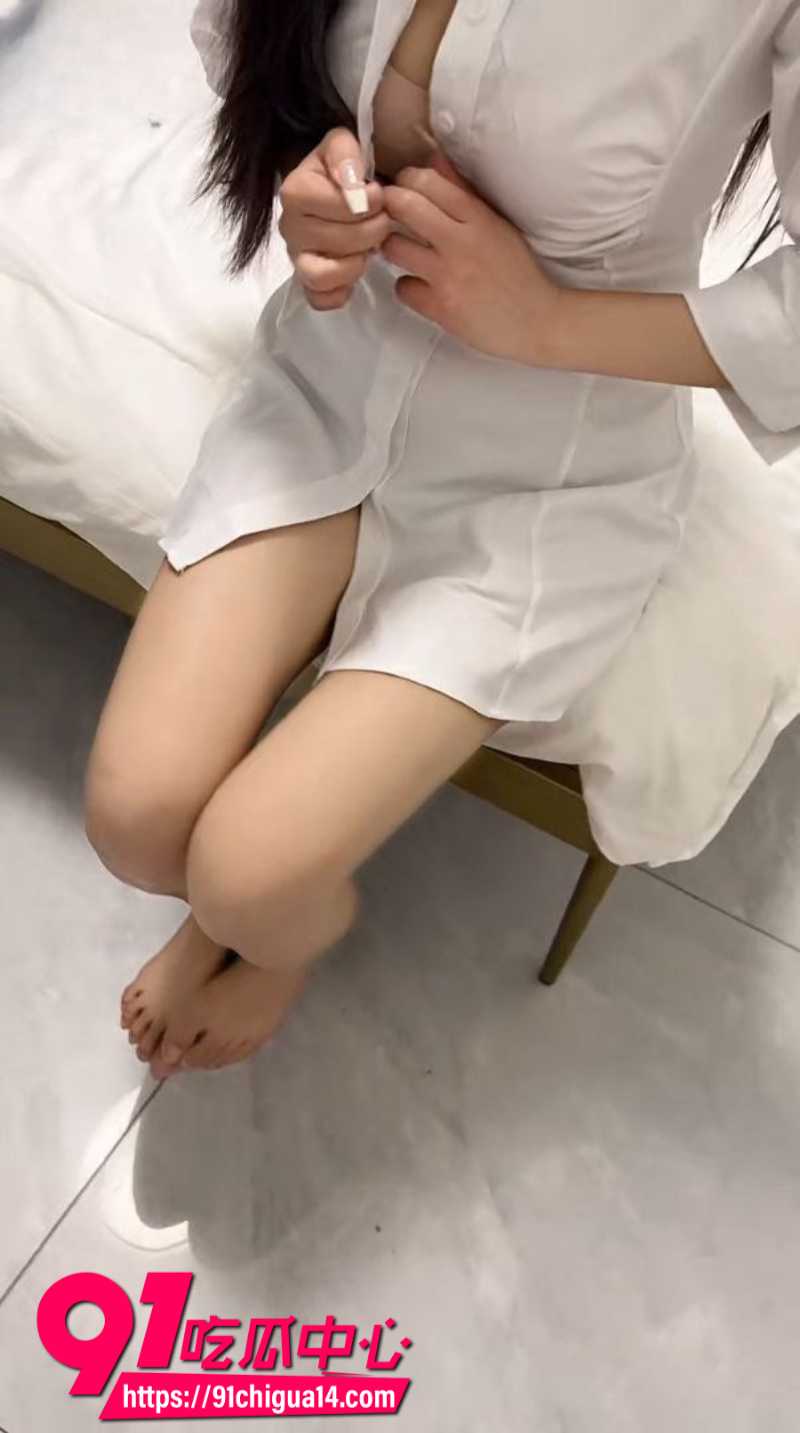 海角大神奶子即正义带妹妹在露台野战2