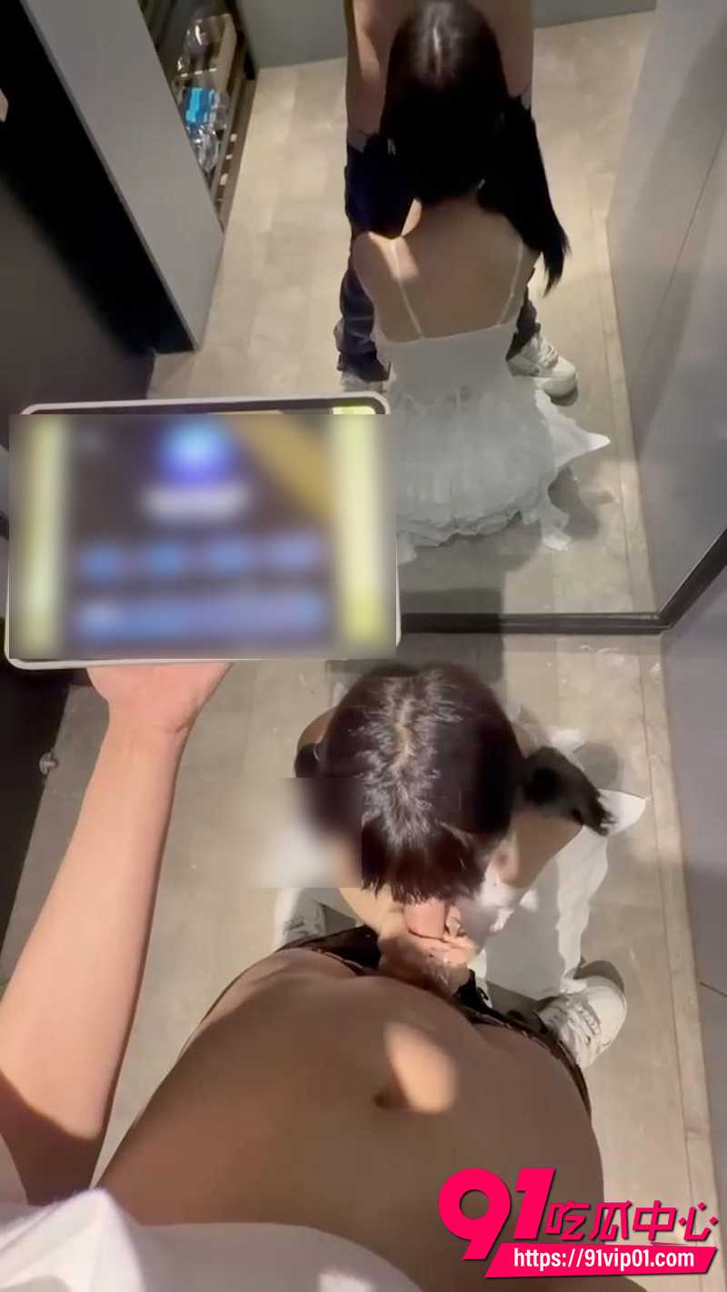 推特嫩妹收割机 小远ovo 第七弹 小小只白丝连衣裙的口交服务 白虎小穴被猛干淫水留了一地！