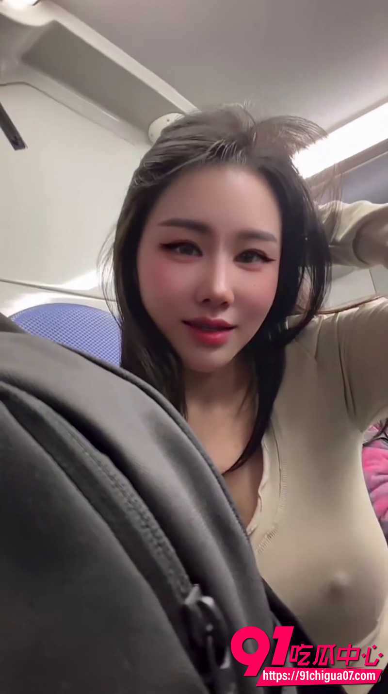 13淫骚人妻满座公交车挑战  6