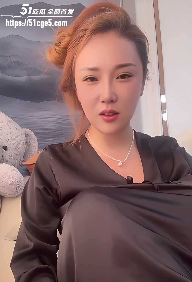 绝美网红主播真空走光合集 2