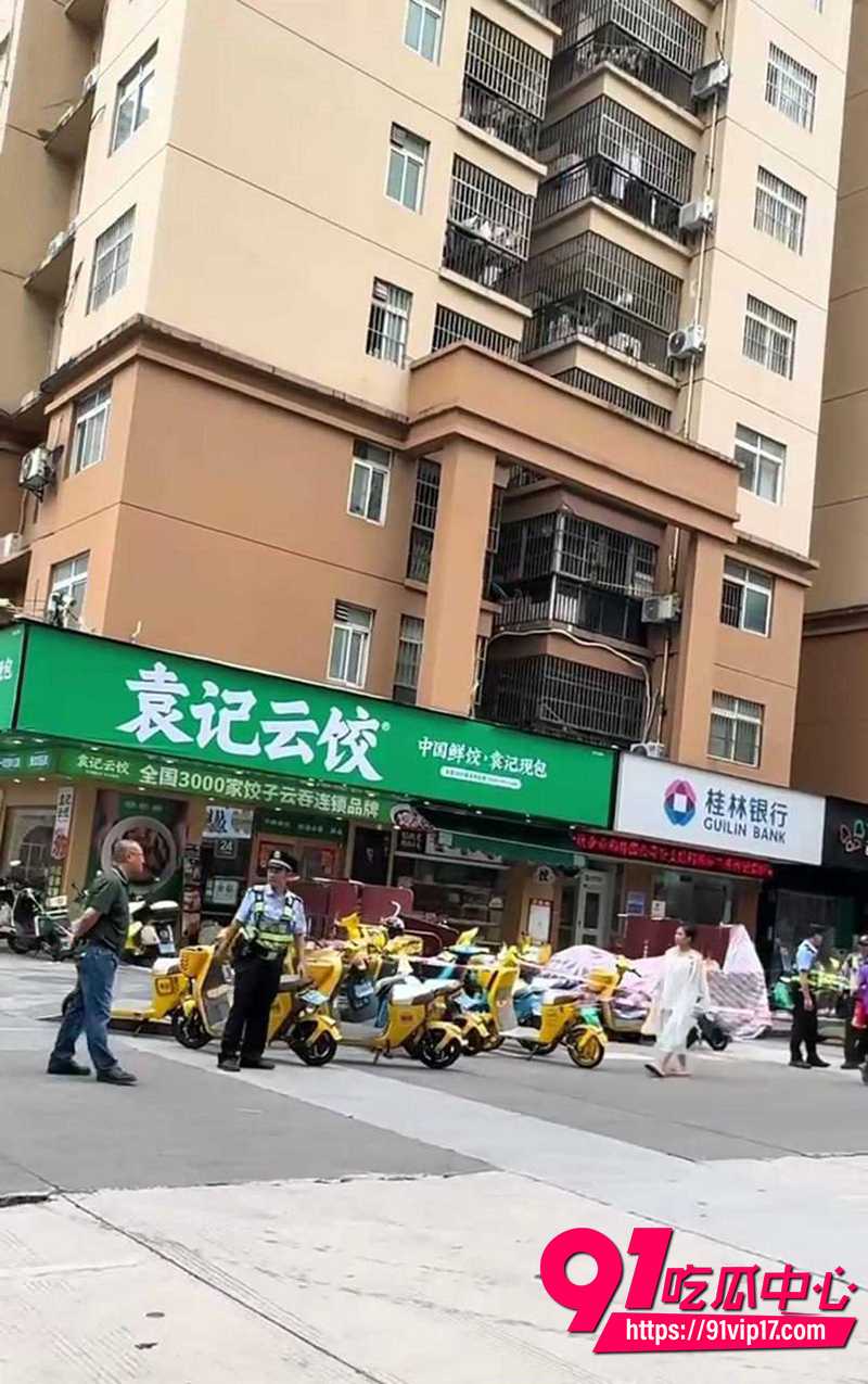 广西南宁袁记云饺楼顶 4
