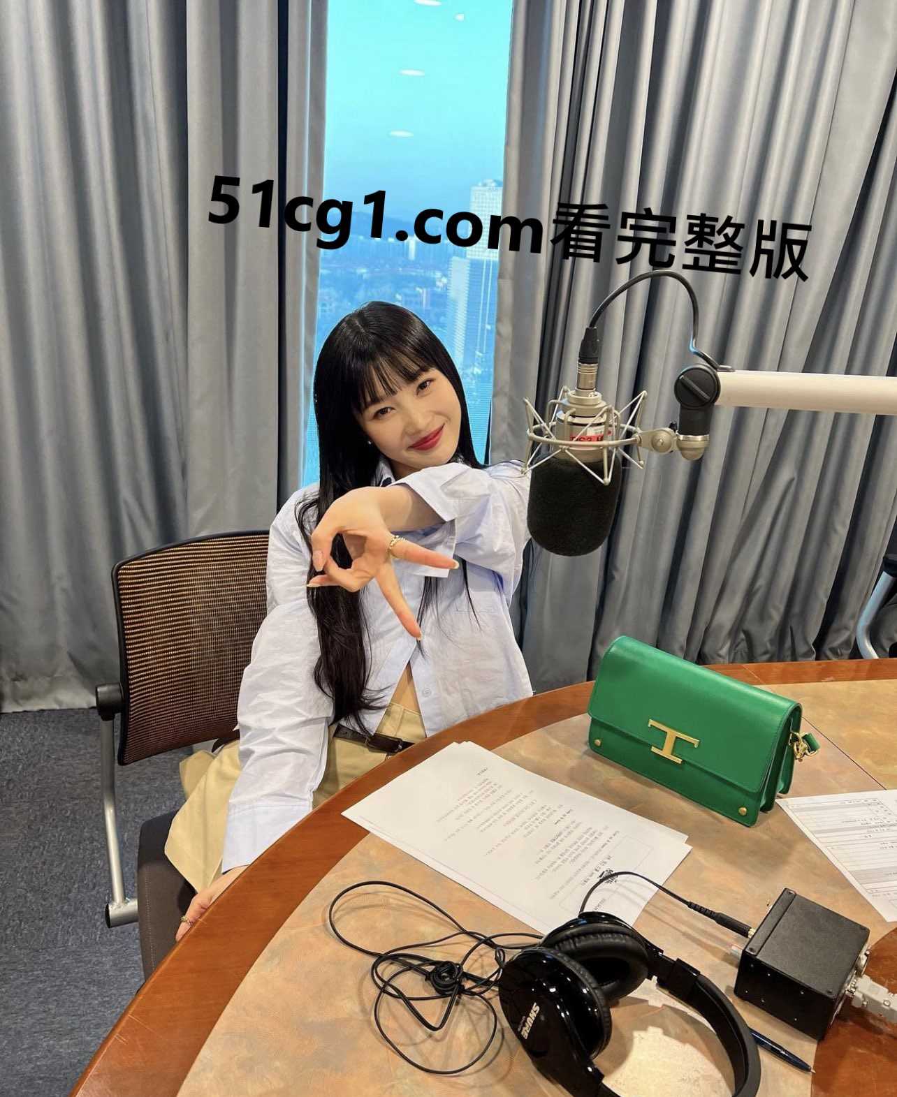 倒Ｖ手勢正夯18.jpg