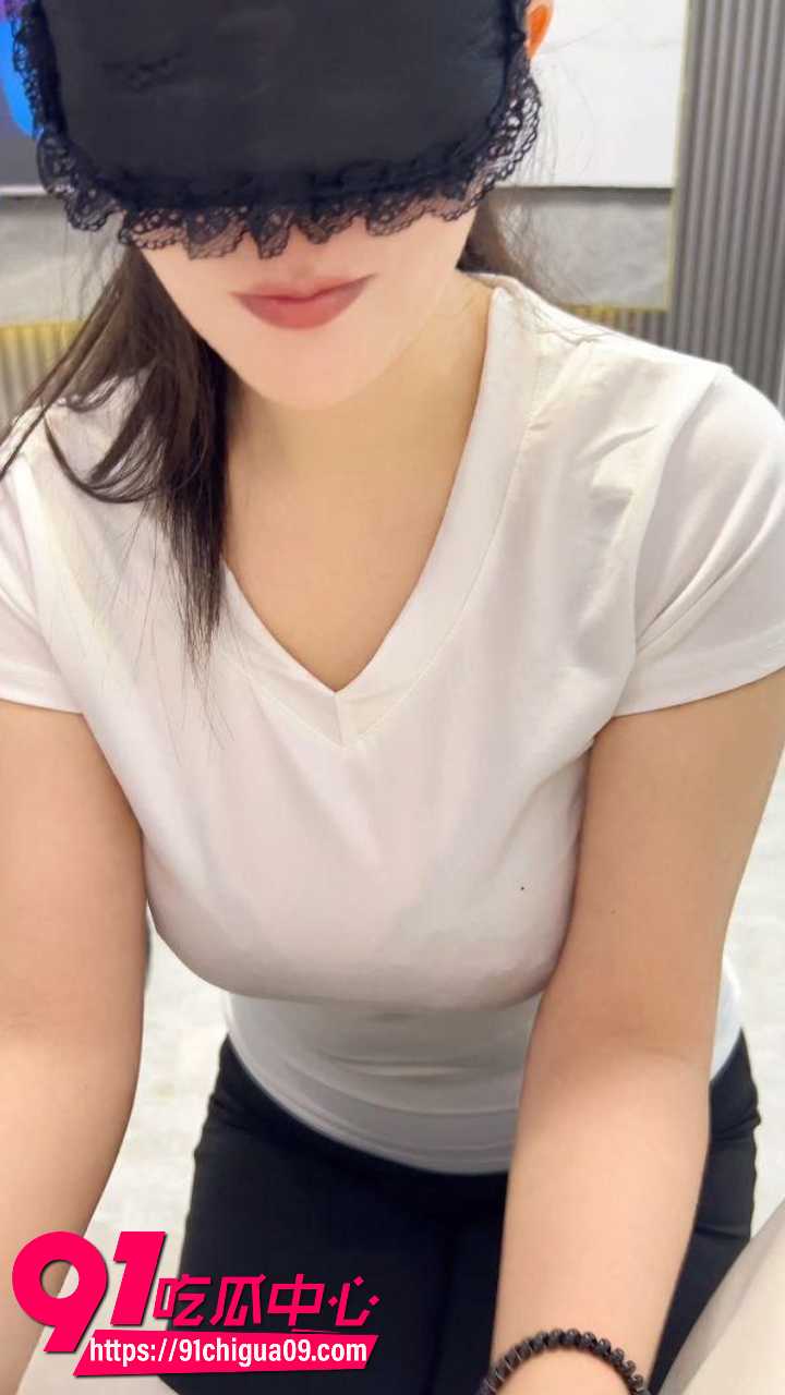 海角社区奶子即正义骑行圈偷情大奶少妇3