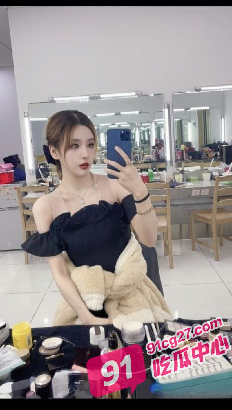 LPL美女解说 Rita 震动电竞椅风波 绝美颜值大尺度魅惑 不雅视频引爆全网