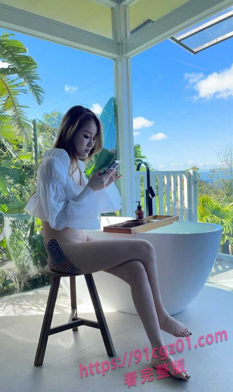 极品巨乳良家少妇被炮友调教 肥臀巨乳骚到没边