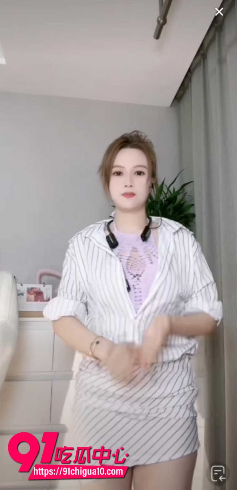 抖音已婚少妇 小阿姨 身穿性感情趣内衣 给金主爸爸定制大尺度裸舞视频曝光