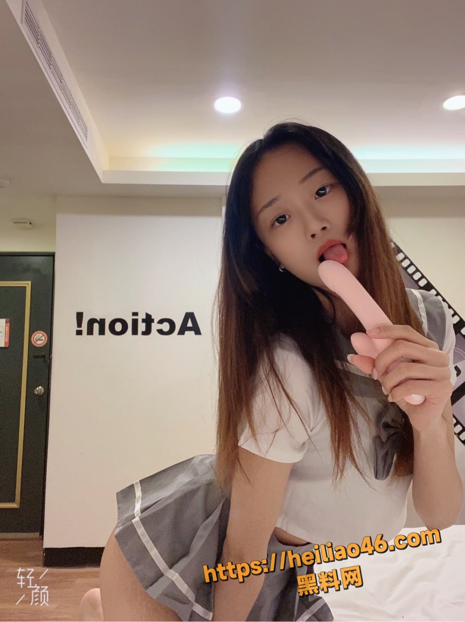 独家曝光 19岁超骚前女友 自拍全裸照 全裸自慰视频 私密福利尺度拉满！