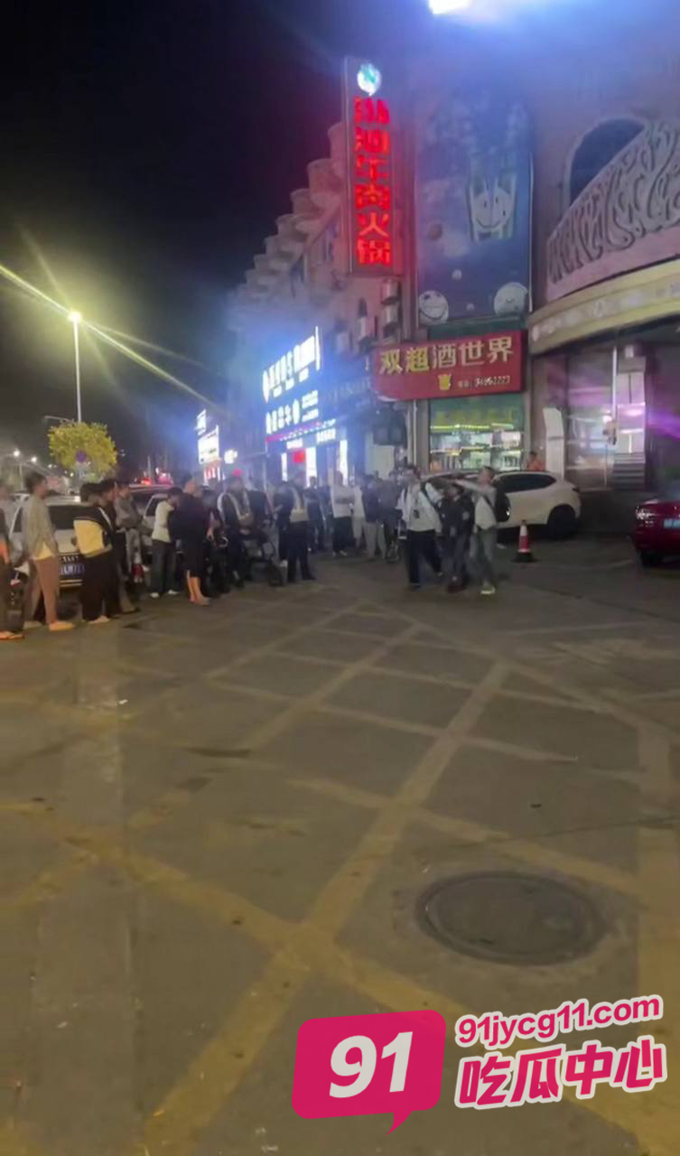 广州市番禺区城市派对KTV现场实拍“公主少爷们请上车”