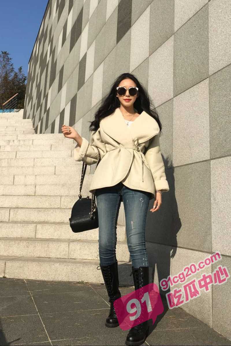 丰满人妻遭渣男偷拍做爱全过程 新婚当日视频就传遍朋友圈！
