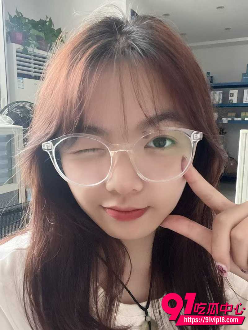 广西02年眼镜妹梁桦 6 广西02年眼镜妹梁桦 6
