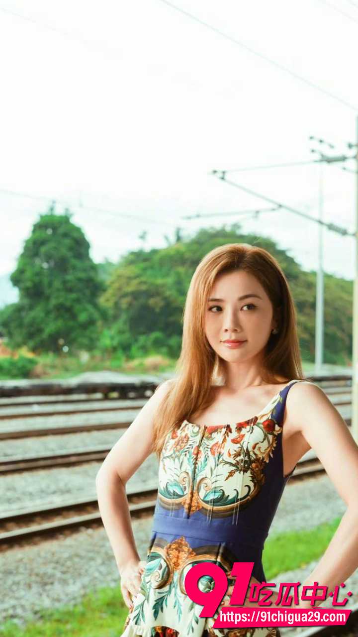 43岁阿Sa蔡卓妍闪婚小10岁健身教练林俊贤9
