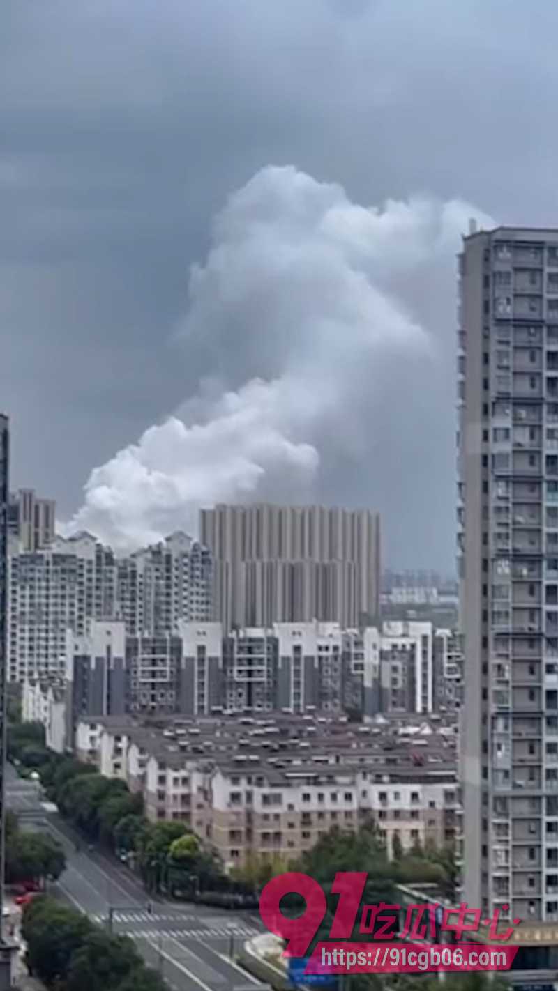 澄星股份江阴工厂突发火灾3