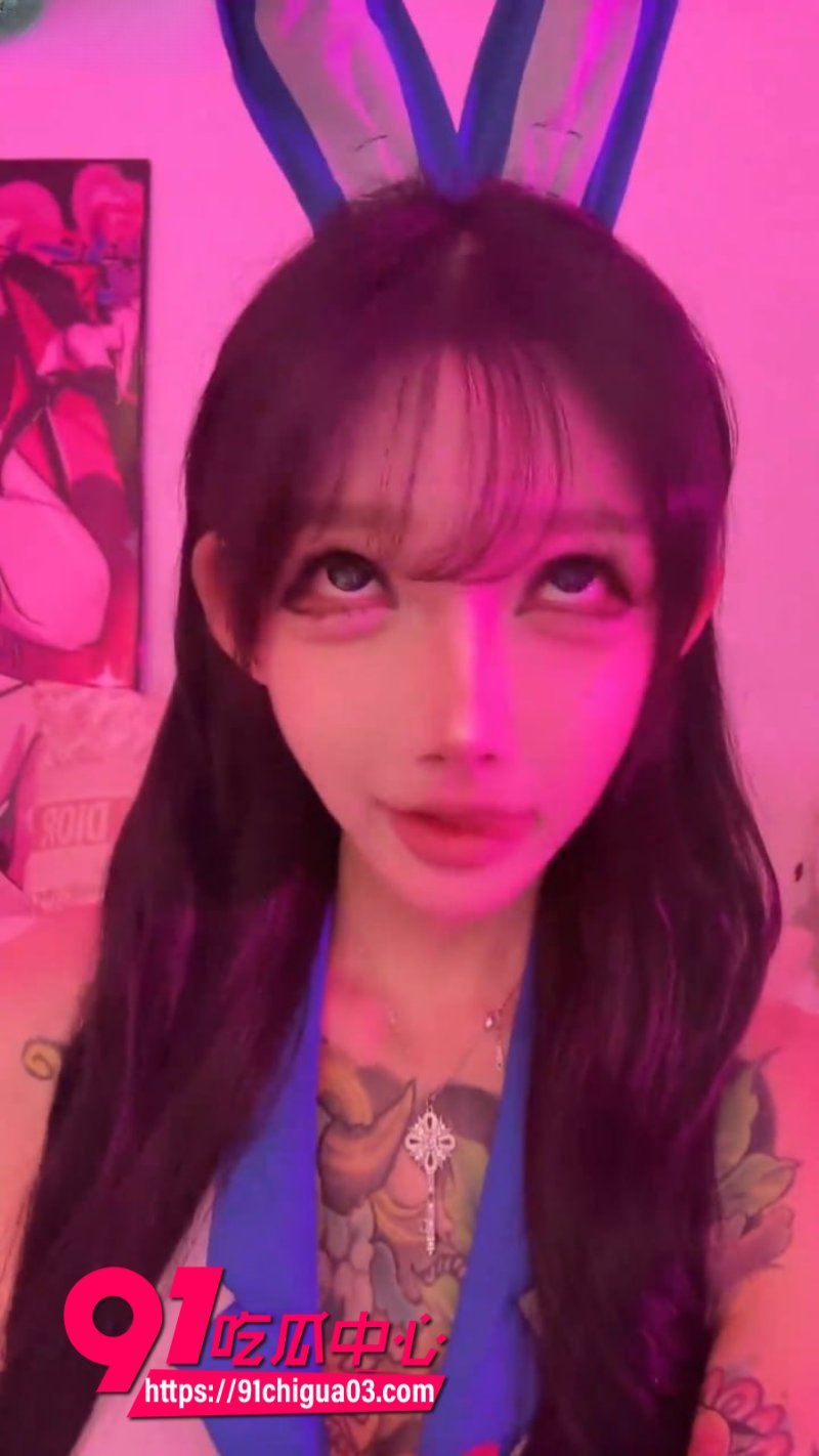 抖音反差女网红 mo你别哭 被金主爸爸包养 沦为土豪胯下的泄欲母狗