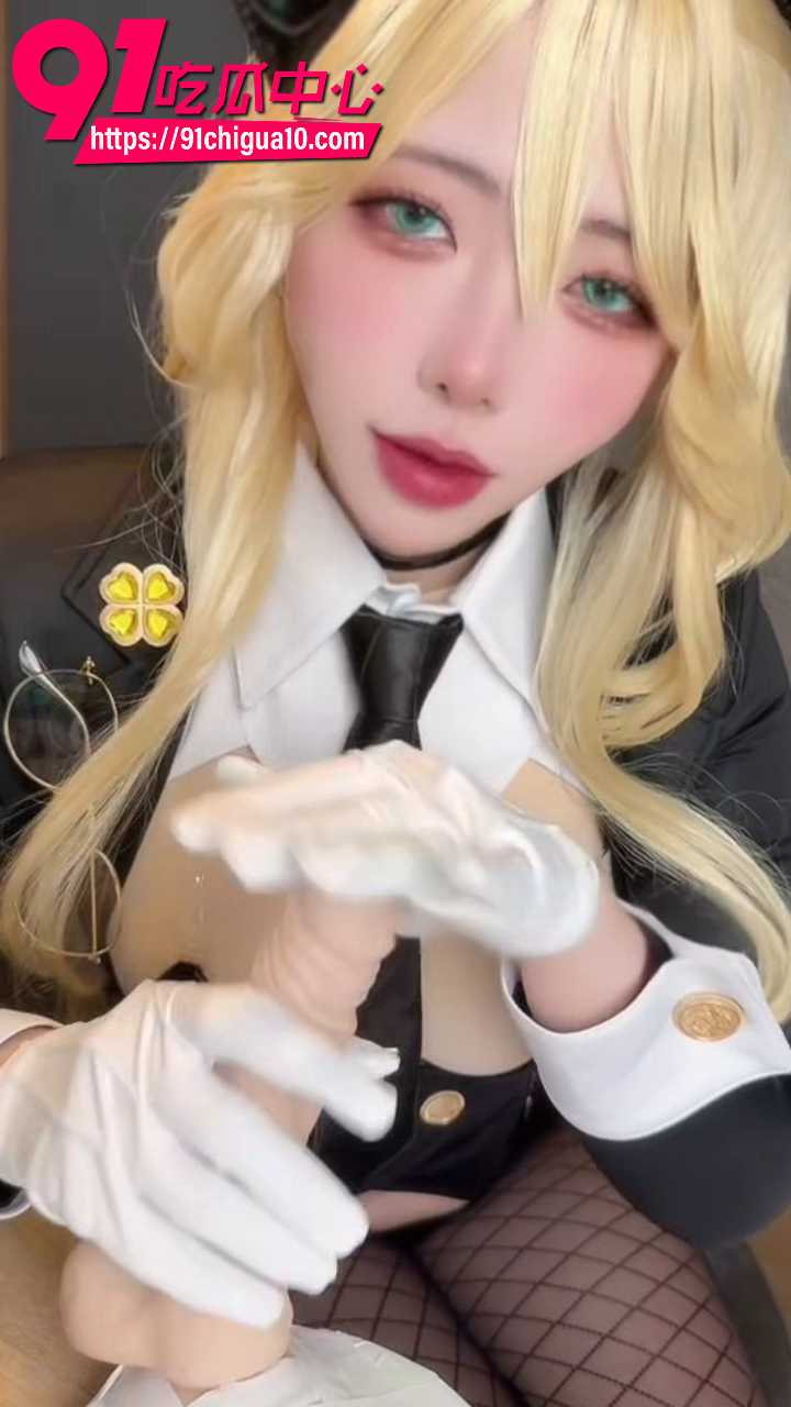 Rizuna妮姬兔女郎黑网丝假鸡巴猛插自慰2