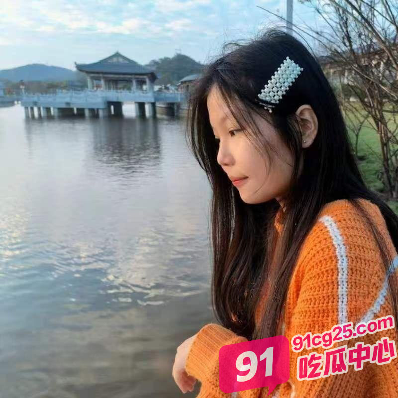 泉州师范学院胡琼月 清纯学妹有着粉嫩白虎 出租屋被无套调教! 配图2