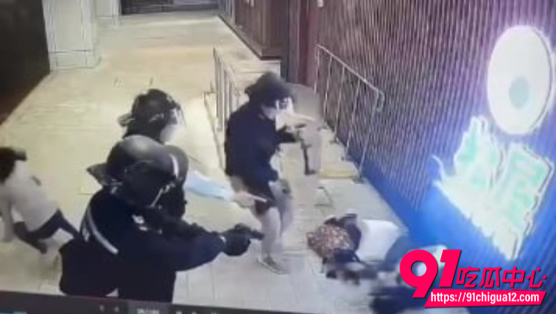 香港屯门市广场枪击案7