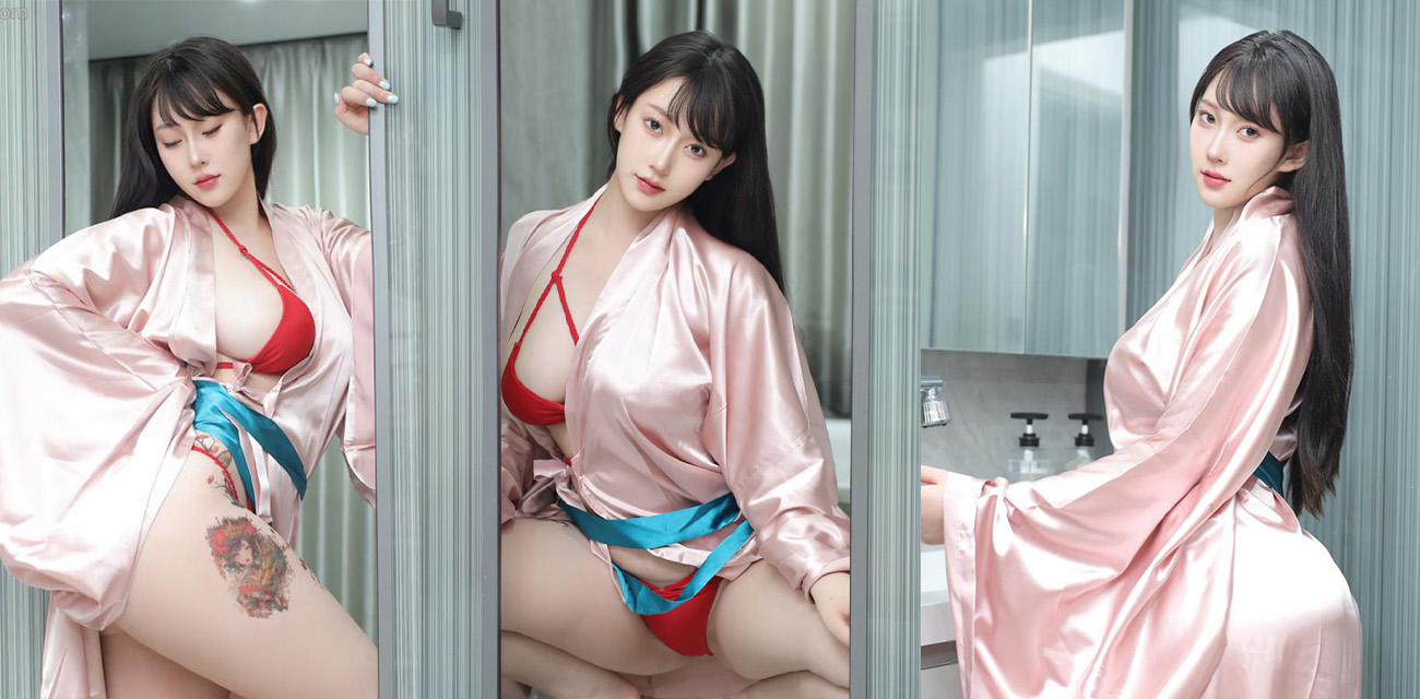 秀人网模特李沁恩浴室写真 摄影师光着鸡巴拍 她边洗边盯着呻吟直接把持不住