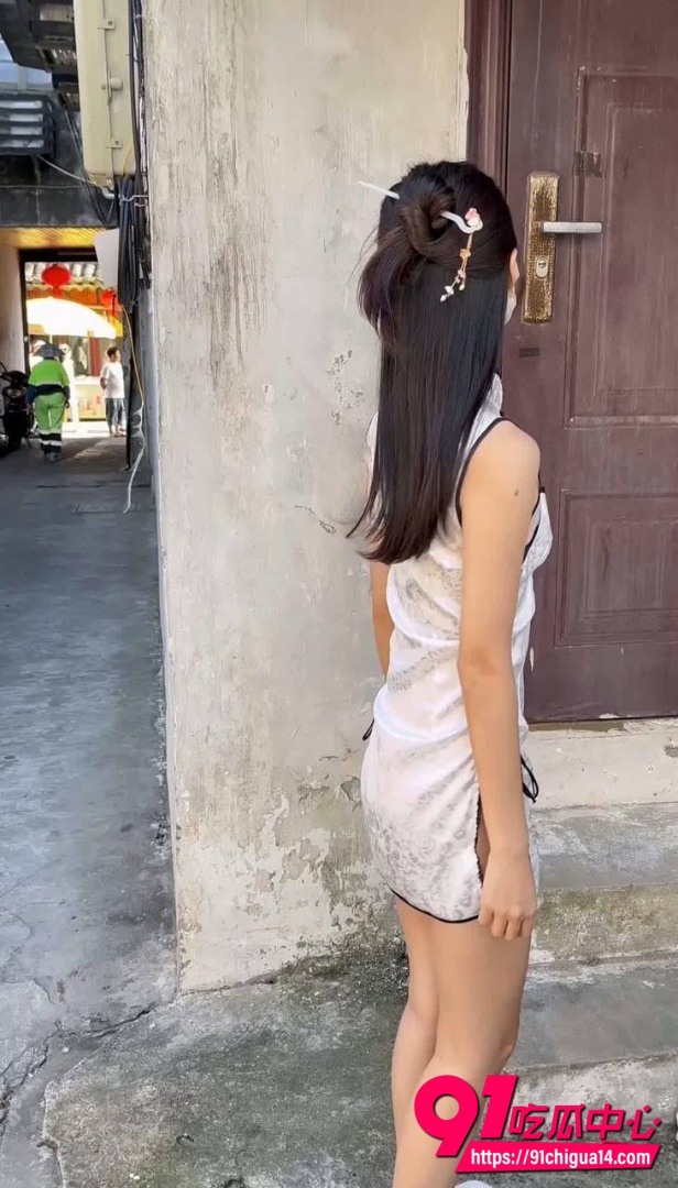 推特小哪吒户外露出视频3