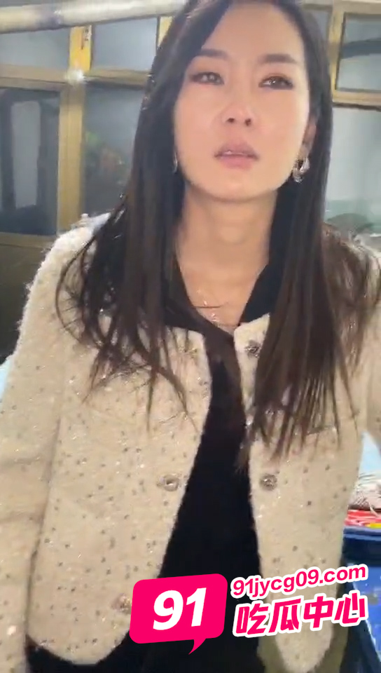 这是什么玩法!看着就疼的不行!这么搞真的会有快感吗?